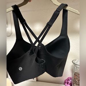 Lululemon sports bra size 34DD